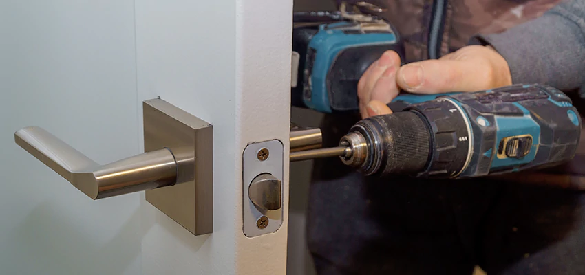 Broken Door Handle Lock Repair in Huntley, Illinois